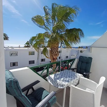 Floor Ocean Views Lanzamar - Renovated Gem With A Sunny, Private Terrace & Elevator & Pool - Puerto Del Carmen