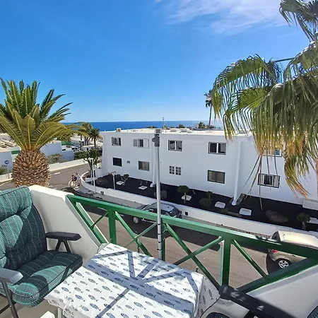 Floor Ocean Views Lanzamar - Renovated Gem With A Sunny, Private Terrace & Elevator & Pool - Puerto Del Carmen Apartment *